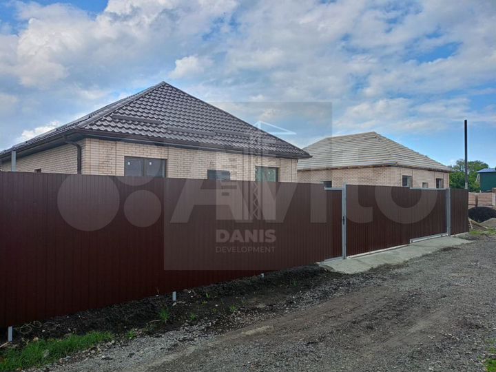 Дом 106 м² на участке 4 сот.