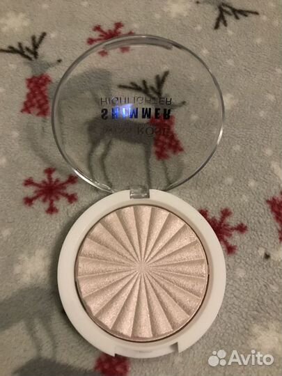 Палетка румян Too Faced, хайлайтеры Fenty beauty