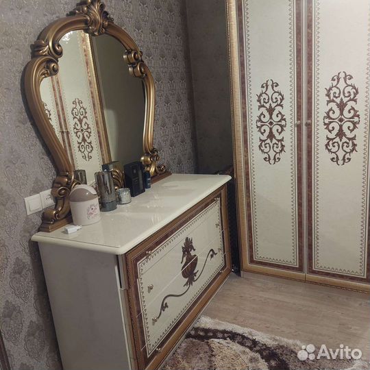 Спальный гарнитур бу