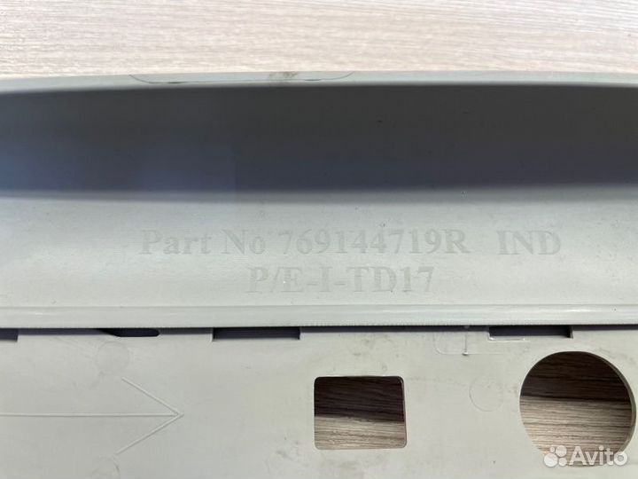 Обшивка средней стойки левая LADA X-Ray