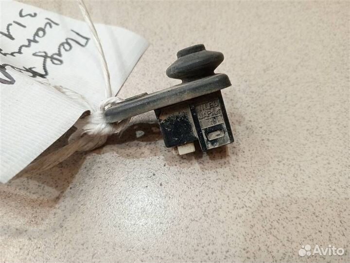 Концевик двери Mitsubishi Pajero iO 1998-2007