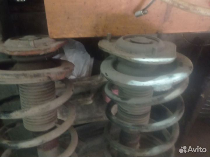 Амортизаторы передние Тойота Эстима