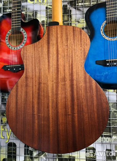 Акустическая гитара