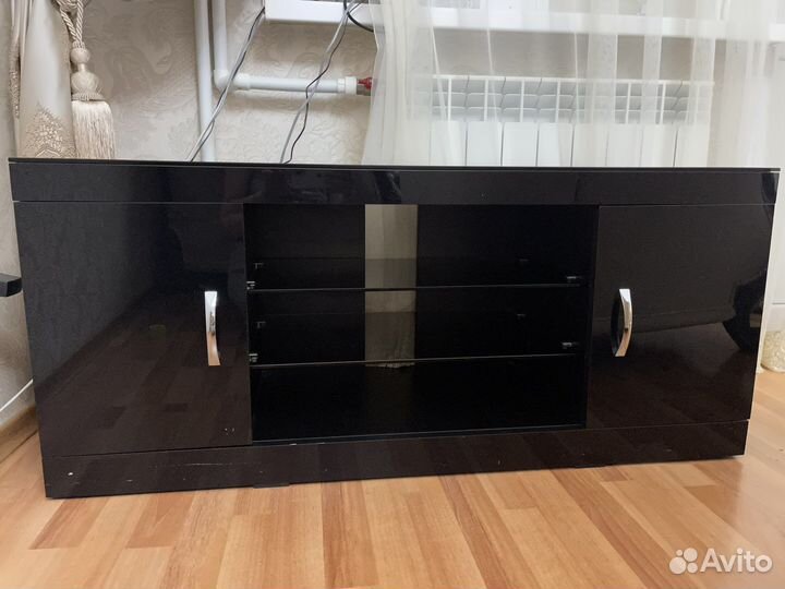 Тумба под телевизор