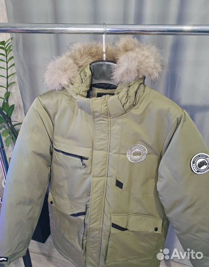 Зимняя куртка Canada Goose