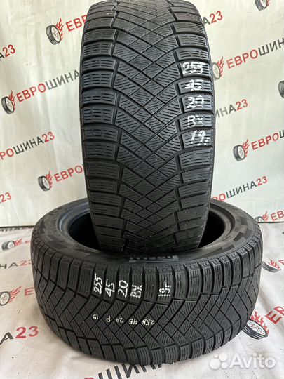 Pirelli Ice Zero FR 255/45 R20 105H