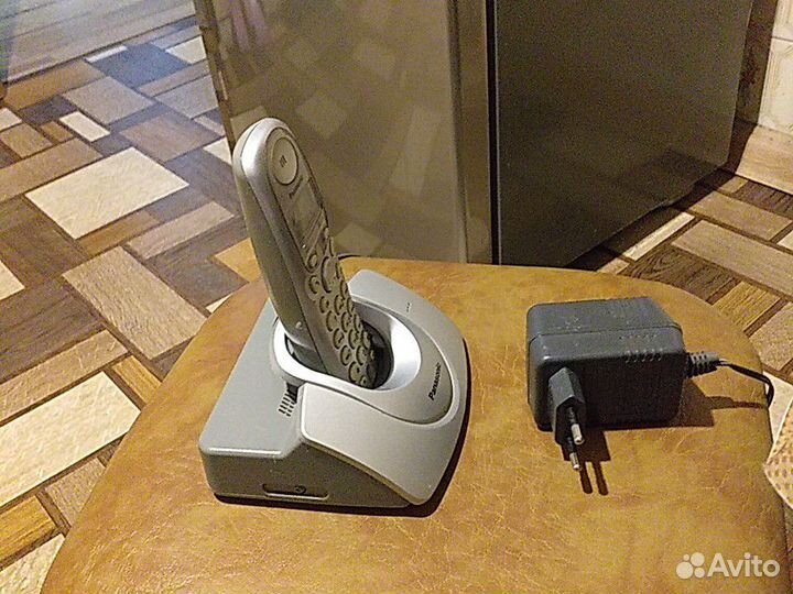 Телефон беспроводной 