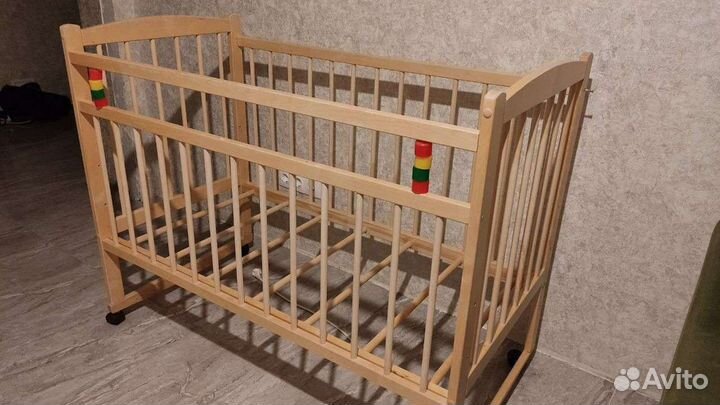 Детская кроватка