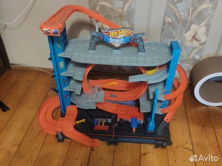 Трек хотвилс акула (парковка)