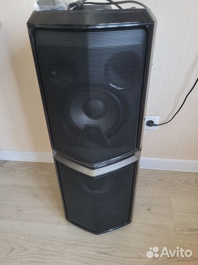 Музыкальная колонка LG