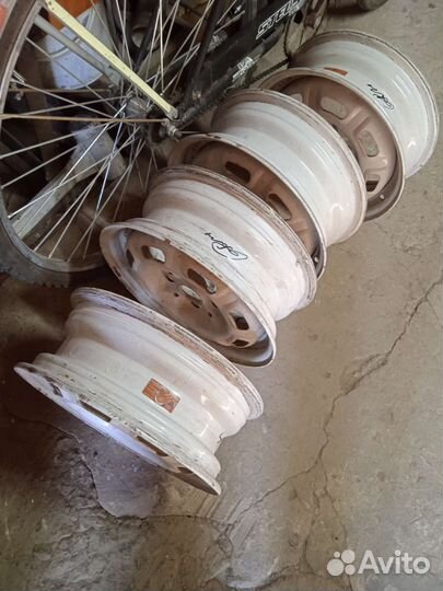 Продаю диски