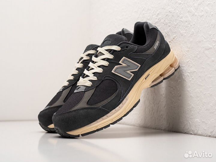 New Balance 2002R