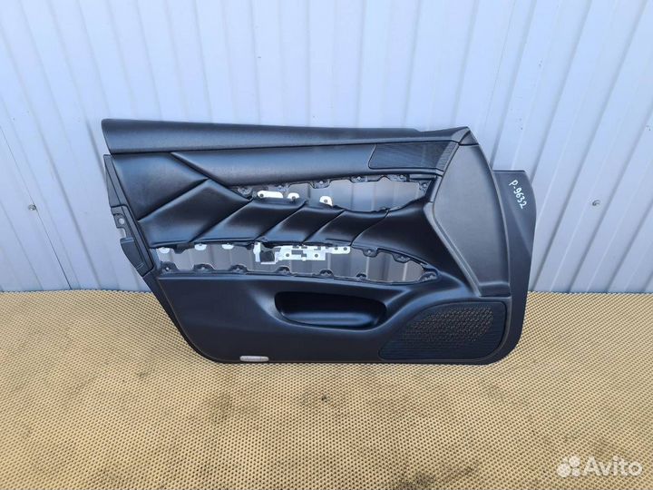 Обшивка двери передняя левая Infiniti M25 M37 Q70