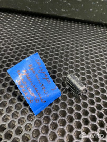 Кронштейн салонного зеркала sandero stepway 1