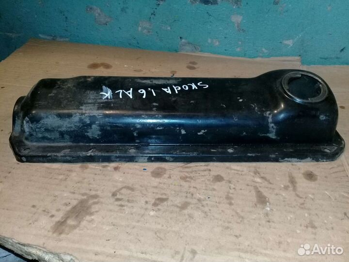 Крышу клапанная 1.6 AKL Skoda Oktavia