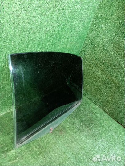 Стекло двери задней правой BMW 3 E46
