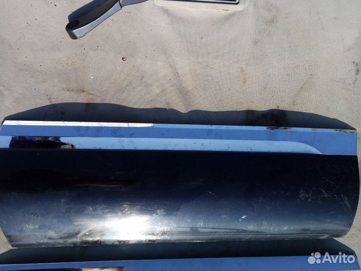 Молдинг двери задний левый Volkswagen Tuareg NF