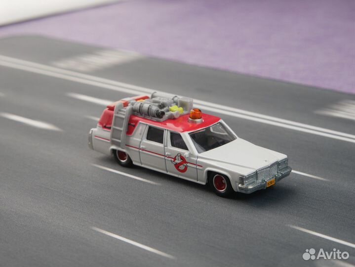 Hot Wheels Premium Ghostbusters Ecto-1