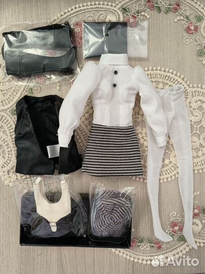 Аутфит от Poppy Parker the Girl (Поппи таксистка)