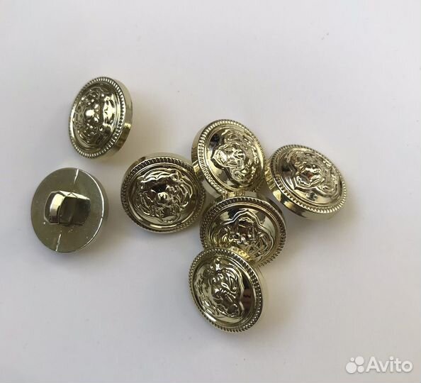 Пуговица с петлёй