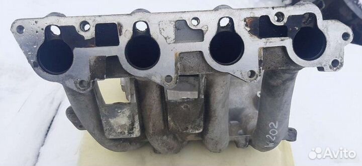 Впускной коллектор Mercedes W202 1.8 16B95 2000
