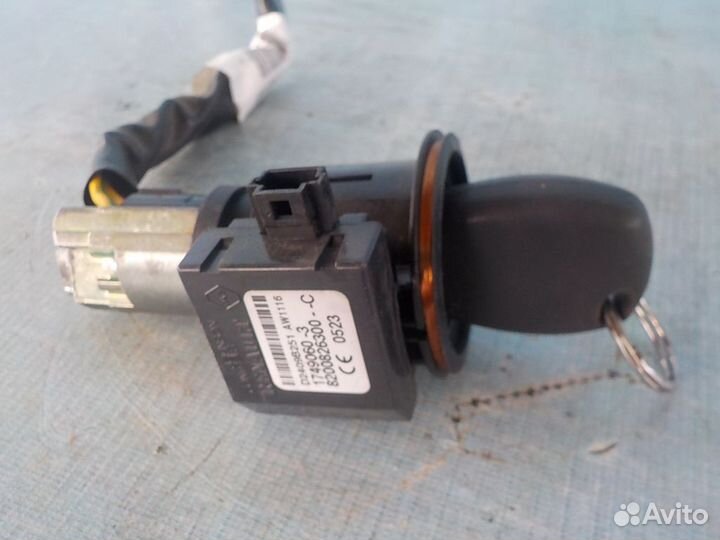 Замок зажигания renault Sandero 2009-2014