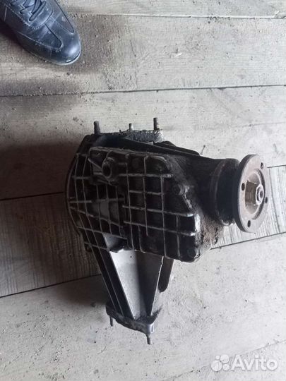 Раздатка на ниву,задний мост