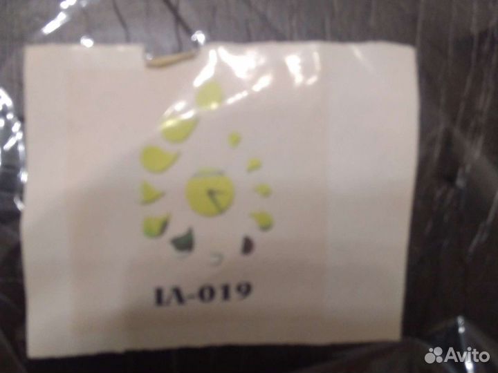 Часы на стену, наклейка