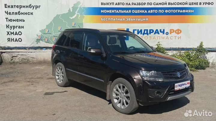 Стекло двери задней правой форточка Suzuki Grand V