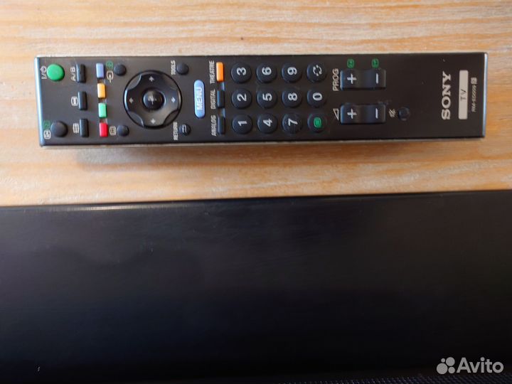 Телевизор Sony + кассетный видеоплеер JVC