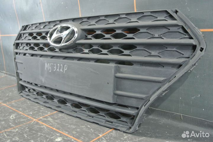 Решетка радиатора - Hyundai Solaris 2