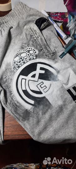 Роспись джинсовой одежды