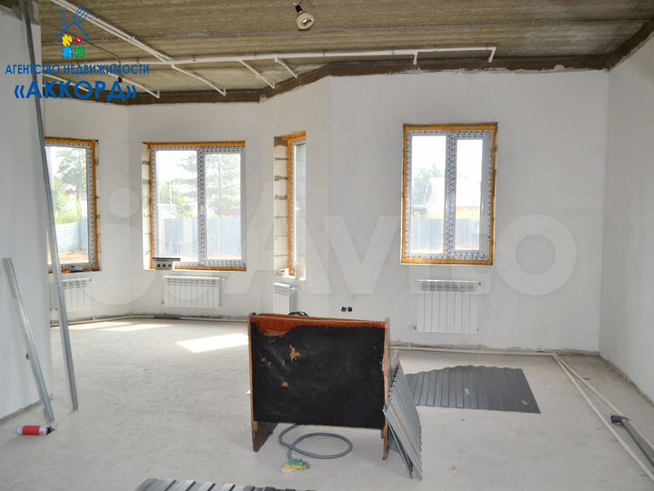 Дом 200,4 м² на участке 7,7 сот.