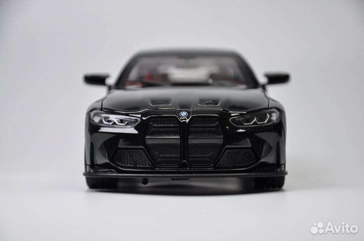 Модель авто BMW M4 Coupe G82/G83 1:24 металл