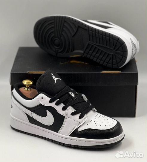 Кроссовки nike air jordan 1 черно белые