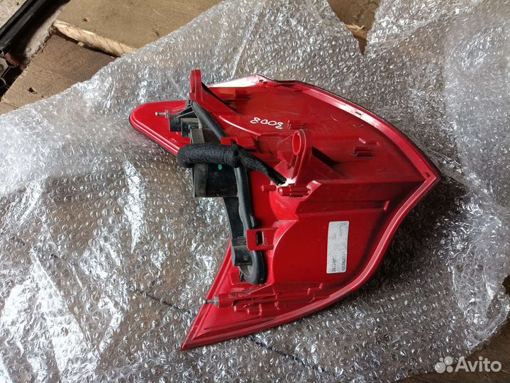 Фонарь Peugeot 3008