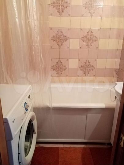 2-к. квартира, 56 м², 2/5 эт.