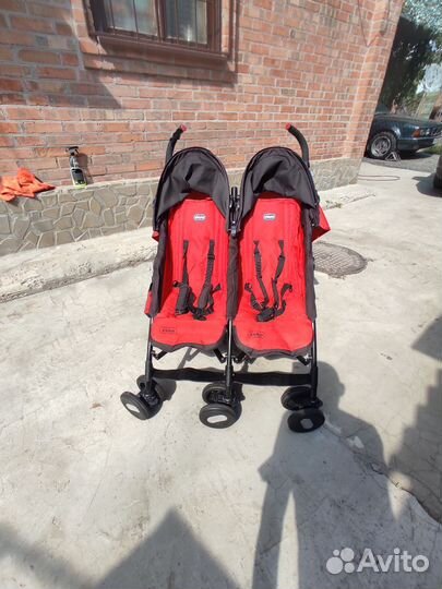 Прогулочная коляска для двойни chicco