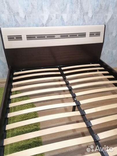 Кровать двухспальная 160 200 бу