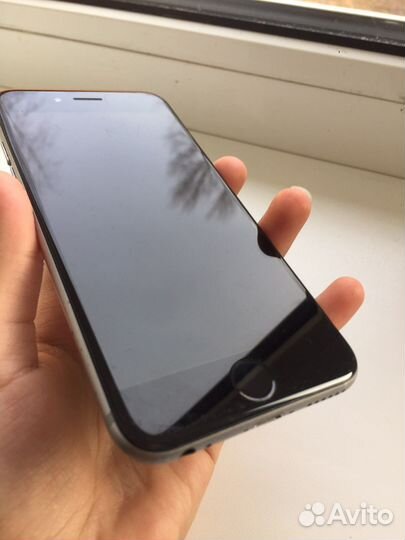 Телефон iPhone 6
