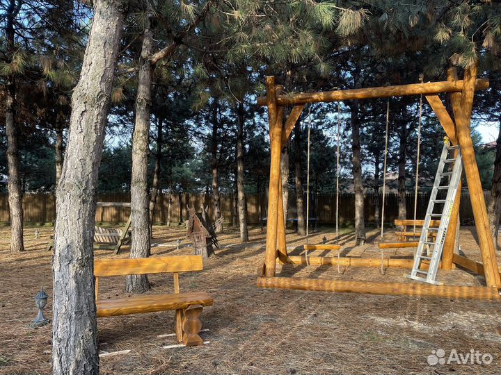 Изготовление домов и мебели из дерева