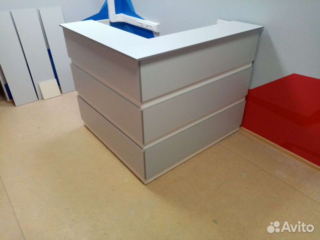 Угловая стойка ресепшн, новая