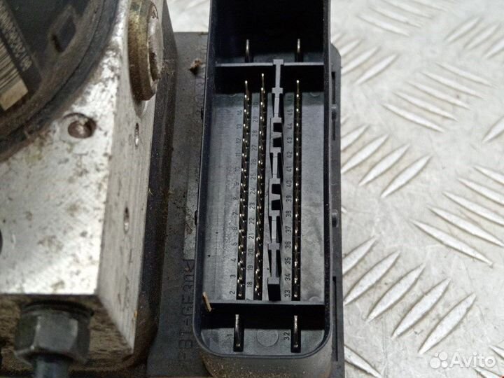 Блок ABS для Volkswagen Golf 4 1J0698517A