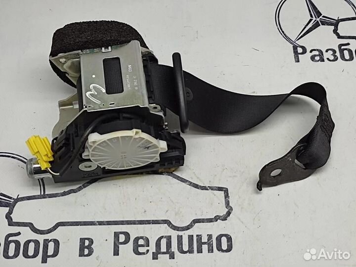 Ремень безопасности задний левый w204 C-class 6