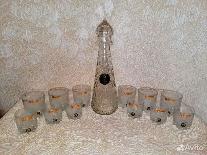 Набор для застолий из стекла с узором