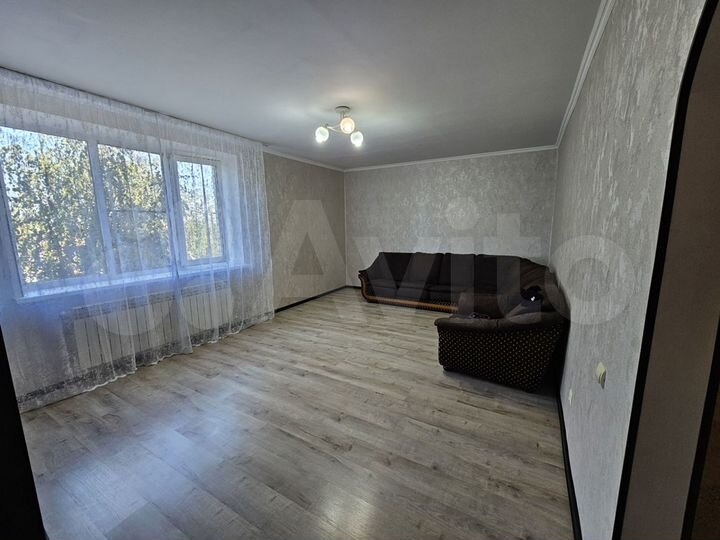 2-к. квартира, 62 м², 1/3 эт.