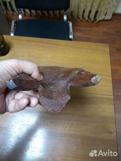 Африканская маска из красного дерева