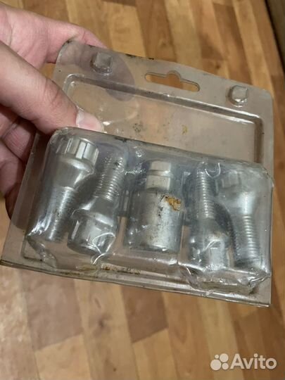 Секретки на колеса bmw