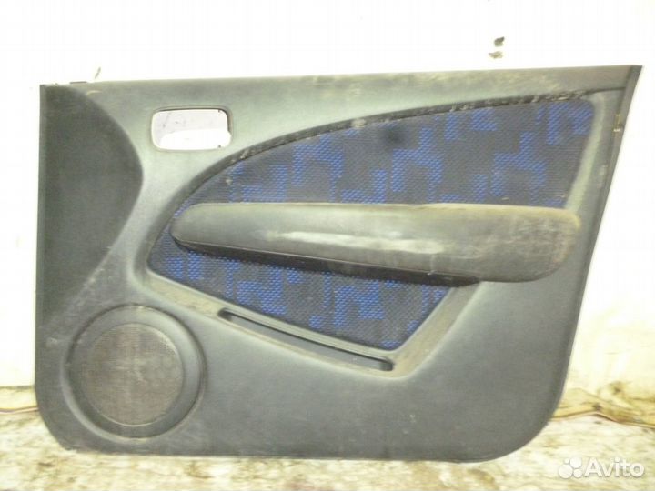 Обшивка двери Mitsubishi Airtrek CU2W, CU4W, CU5W