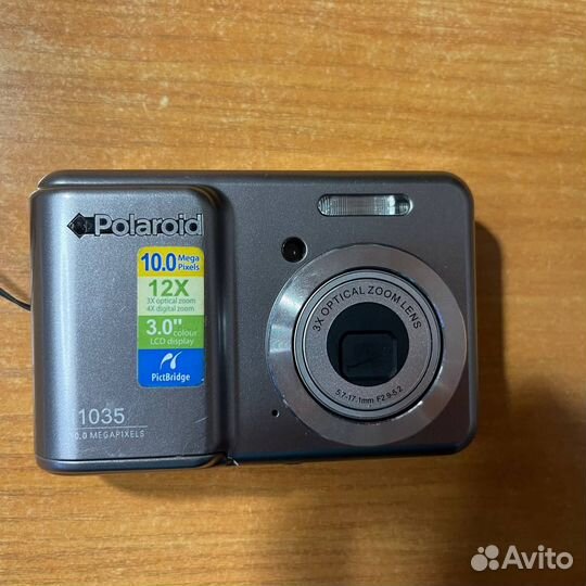 Фотокaмepа Polaroid i1035